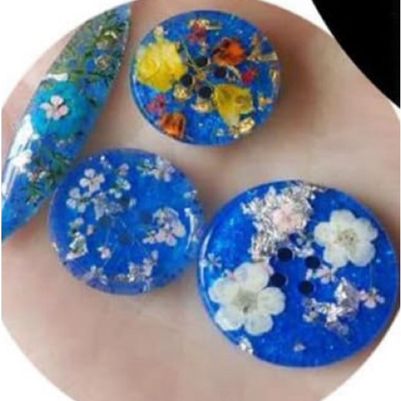 NEW 11 Well Buttons Silicone Mold & Mica Powders Lot RESIN POLYMER CLAY BAKING - Picture 8 of 16